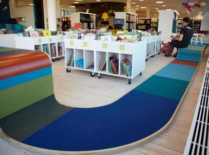 fraster, filt, opklæbning, akustik, uld filt, inspiration, design, indretning, filttavle, udsmykning, opklæbet filt, filt på væg, limet filt, vægfilt, filtfarve, dekoration